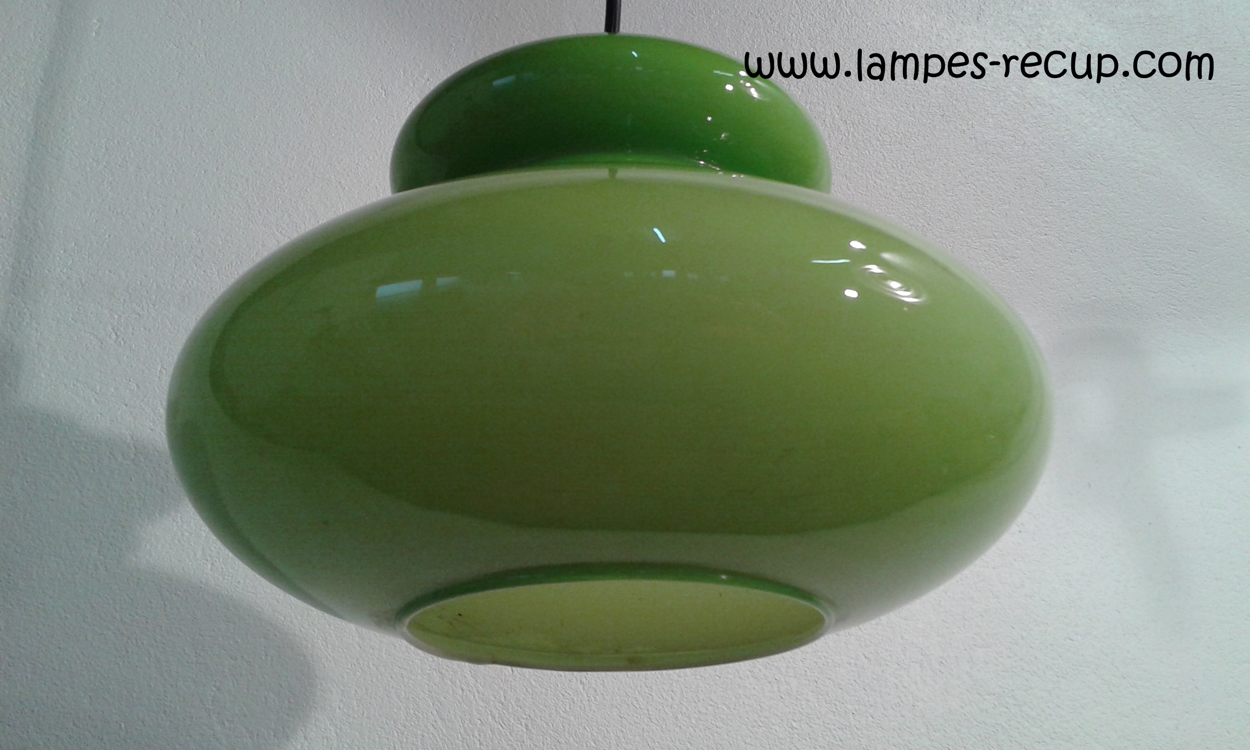 Lustre suspension en teck et opaline scandinave design danois, années