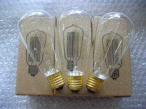 Ampoules décoratives a filaments 25 watts lot de 3