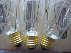Ampoules décoratives a filaments 25 watts lot de 3