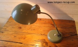 Lampe de bureau industrielle