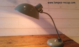 Lampe de bureau industrielle