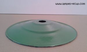 Abat-jour vintage émaillé vert diamètre 24.5 cm