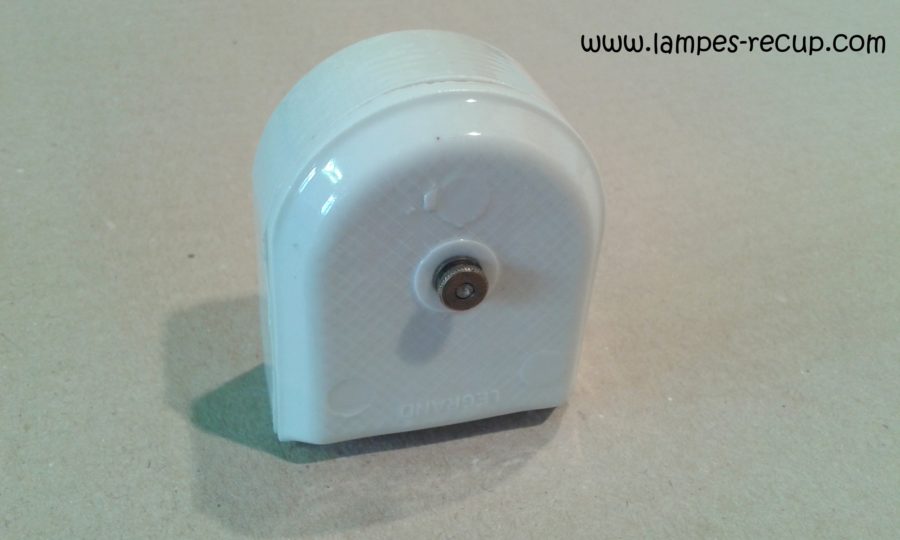 Boite De Dérivation Ancienne En Porcelaine Diamètre 4.5 Cm