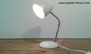 Lampe de bureau blanche marque Seylumière
