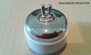 interrupteur ancien double allumage diamètre 5 cm modèle rare