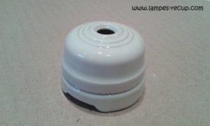 Boitier de dérivation porcelaine ancien diamètre 4,6 cm