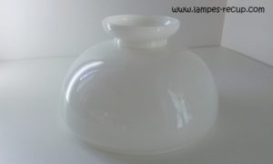 Coiffe en opaline pour lustre ancien diamètre 18.2 cm