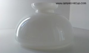 Coiffe en opaline pour lustre ancien diamètre 18.2 cm