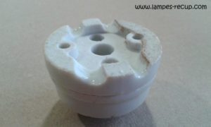 Boite de dérivation ancienne en porcelaine diamètre 4.5 cm