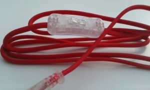 Cordon électrique textile rouge avec prise et interrupteur 2 mètres