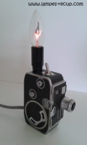 Caméra 8 mm Paillard Bolex transformée en lampe de chevet