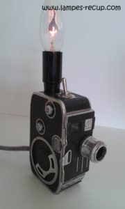 Caméra 8 mm Paillard Bolex transformée en lampe de chevet