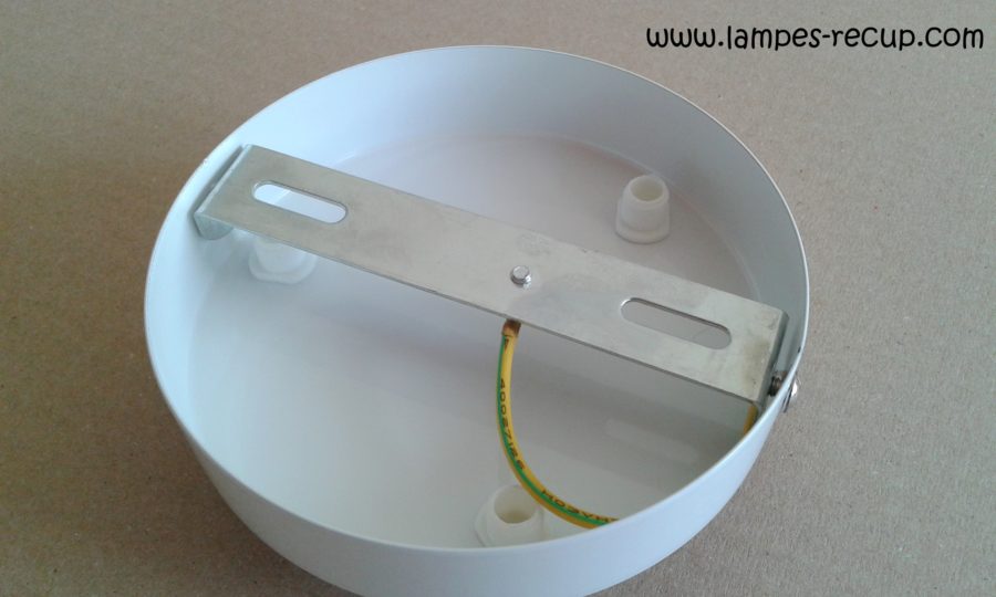 Pavillon cache fils métal blanc 3 sorties diamètre 12 cm