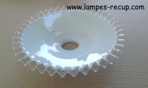 Abat-jour opaline vintage bords plissés diamètre 25 cm