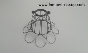 cage lampe baladeuse fleur qui s'ouvre acier brut