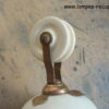 Contrepoids ancien en porcelaine pour suspension " monte et baisse "