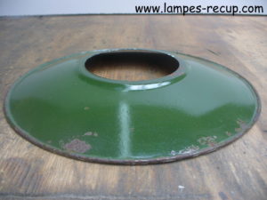 Réflecteur ancien émaillé vert pour lampe col de cygne diamètre 24 cm
