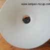Suspension opaline ancienne avec douille et griffe