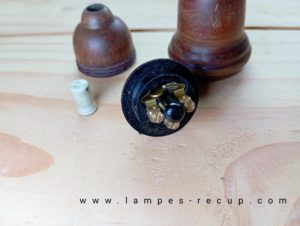 Interrupteur poire ancien en bois