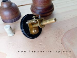 Interrupteur poire ancien en bois