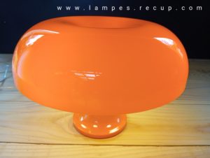 Lampe champignon orange réplique Nessino Artemide