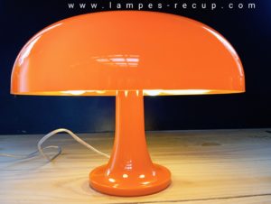 Lampe champignon orange réplique Nessino Artemide