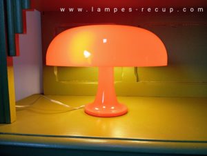 Lampe champignon orange réplique Nessino Artemide