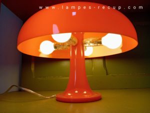 Lampe champignon orange réplique Nessino Artemide