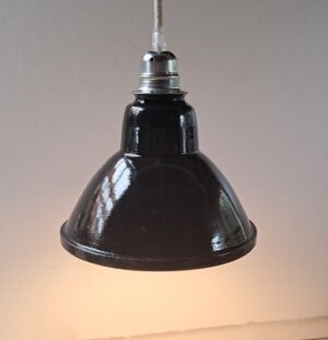 Suspension industrielle vintage émaillée noire  – Image 3